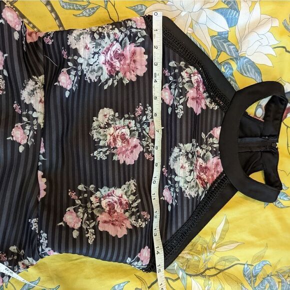 CRYSTAL doll juniors sz 3 floral A line mini dress halter top fit and flare euc - Picture 3 of 6